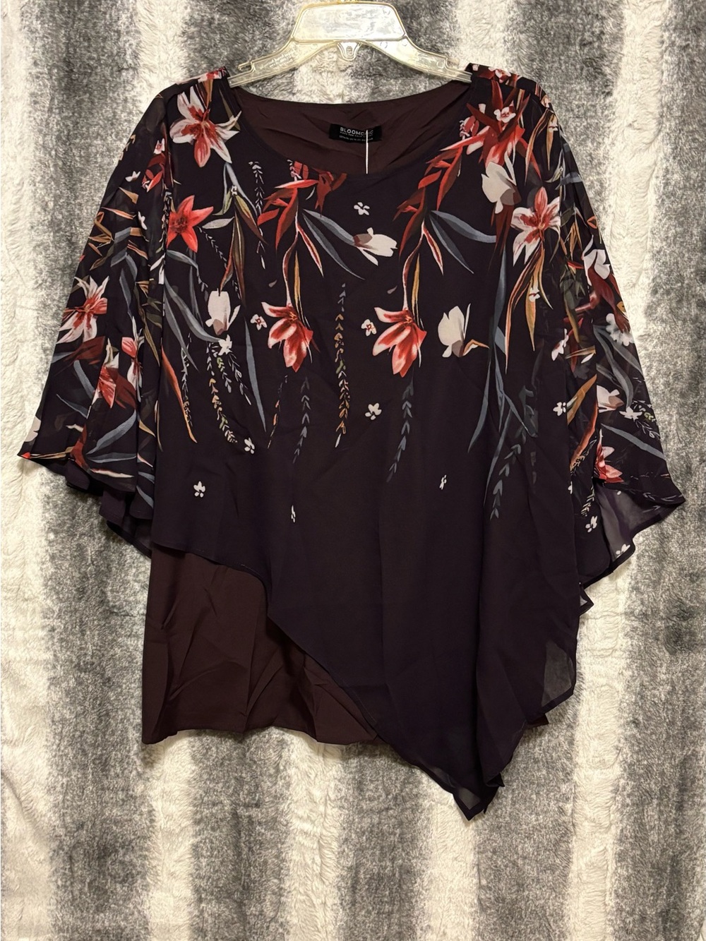 BloomChic Chiffon Floral Overlay Poncho Top—Plum Floral size 1X (14-16)